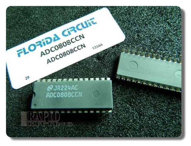 ADC0808CCN